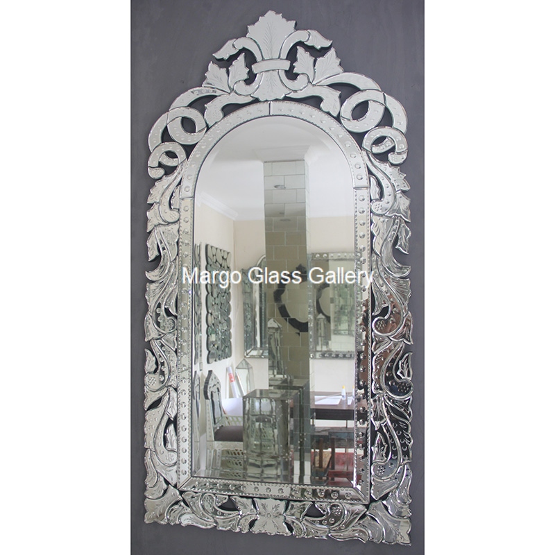 Why You Should Install Venetian Wall Mirrors in Your Home?