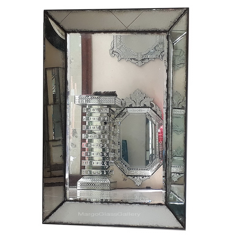 How To Clean Antique Glass Mirror in Your House? 