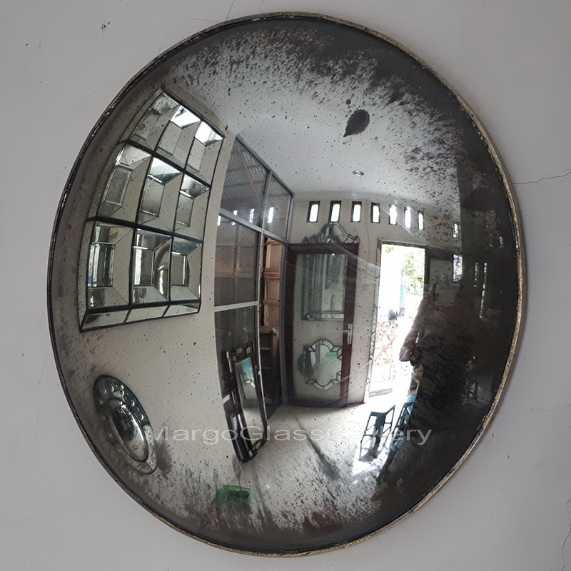 Why Should a Convex Wall Mirror? Is this the reason?