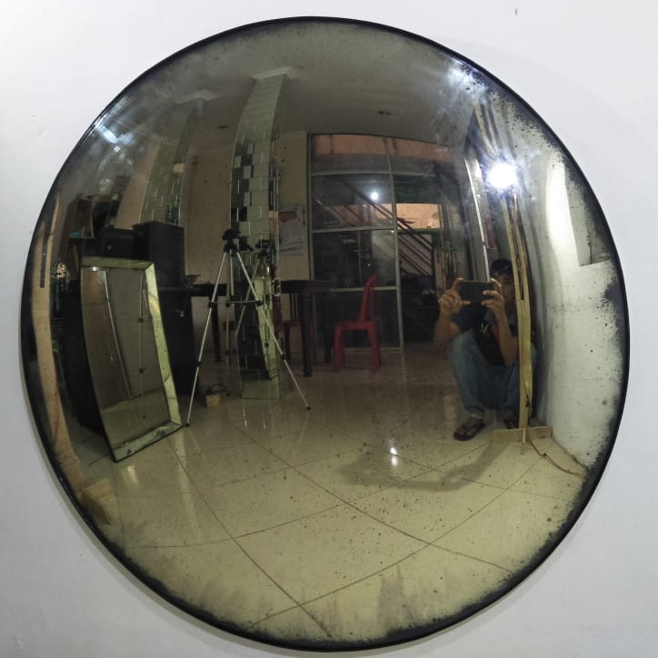 What do you feel With Convex Mirrors?