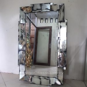 Antiqued Mirror Mario MG 014342