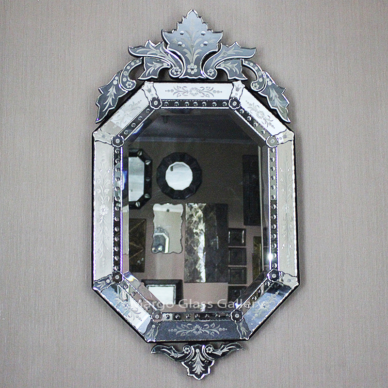 Venetian Mirror Style Becomes One of People’s Dreams