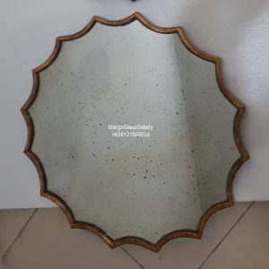 Antiqued Leaner Mirror MG 014385 Gold