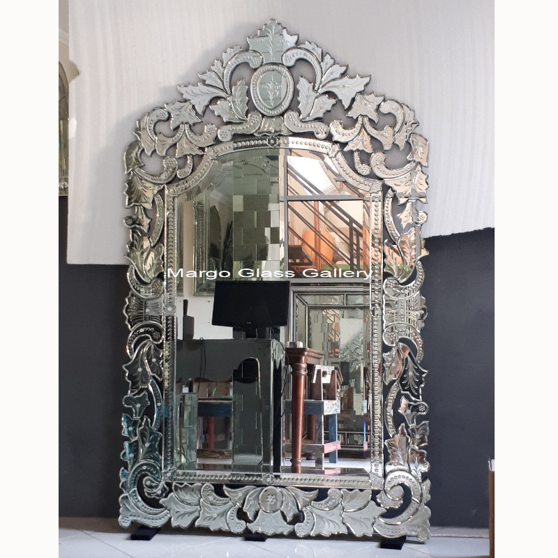 Venetian Wall Mirror Full Crown 