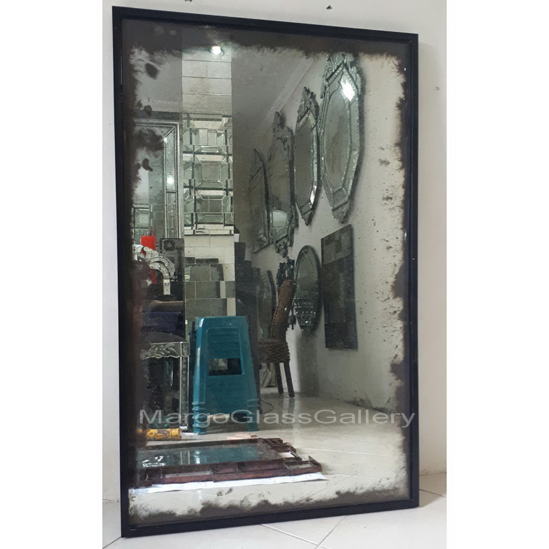 Antique Style Mirror, Create a Glamor Impression???