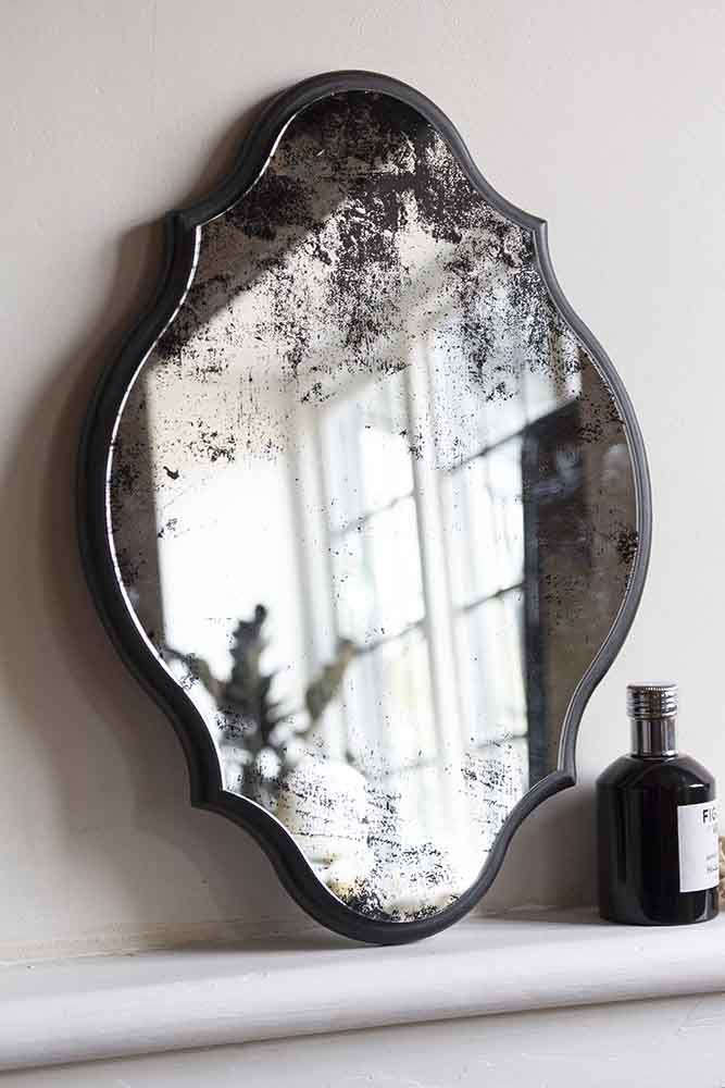 Antique Wall Mirrors A Very Decorative Solution