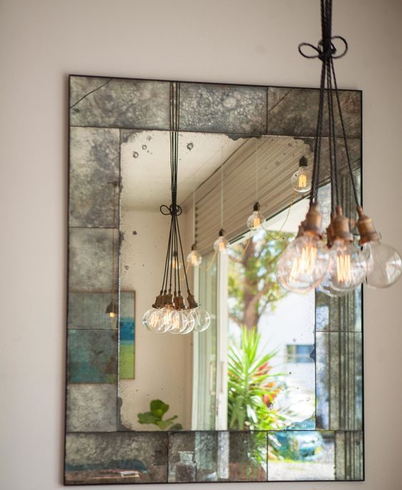 The Reason Behind The Popularity Of Antique Mirror Wall