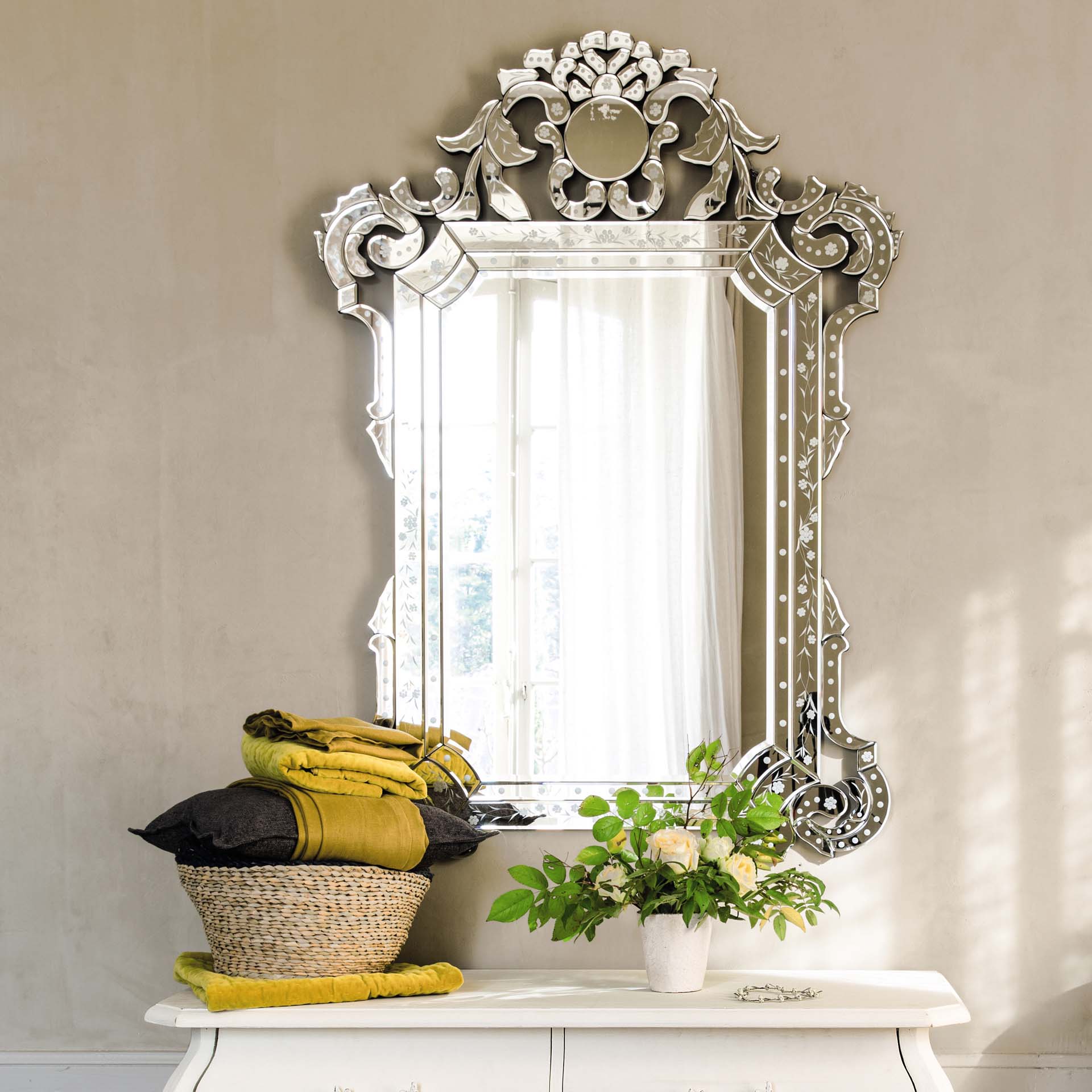 Venetian Classic Mirror For Your Wall Room