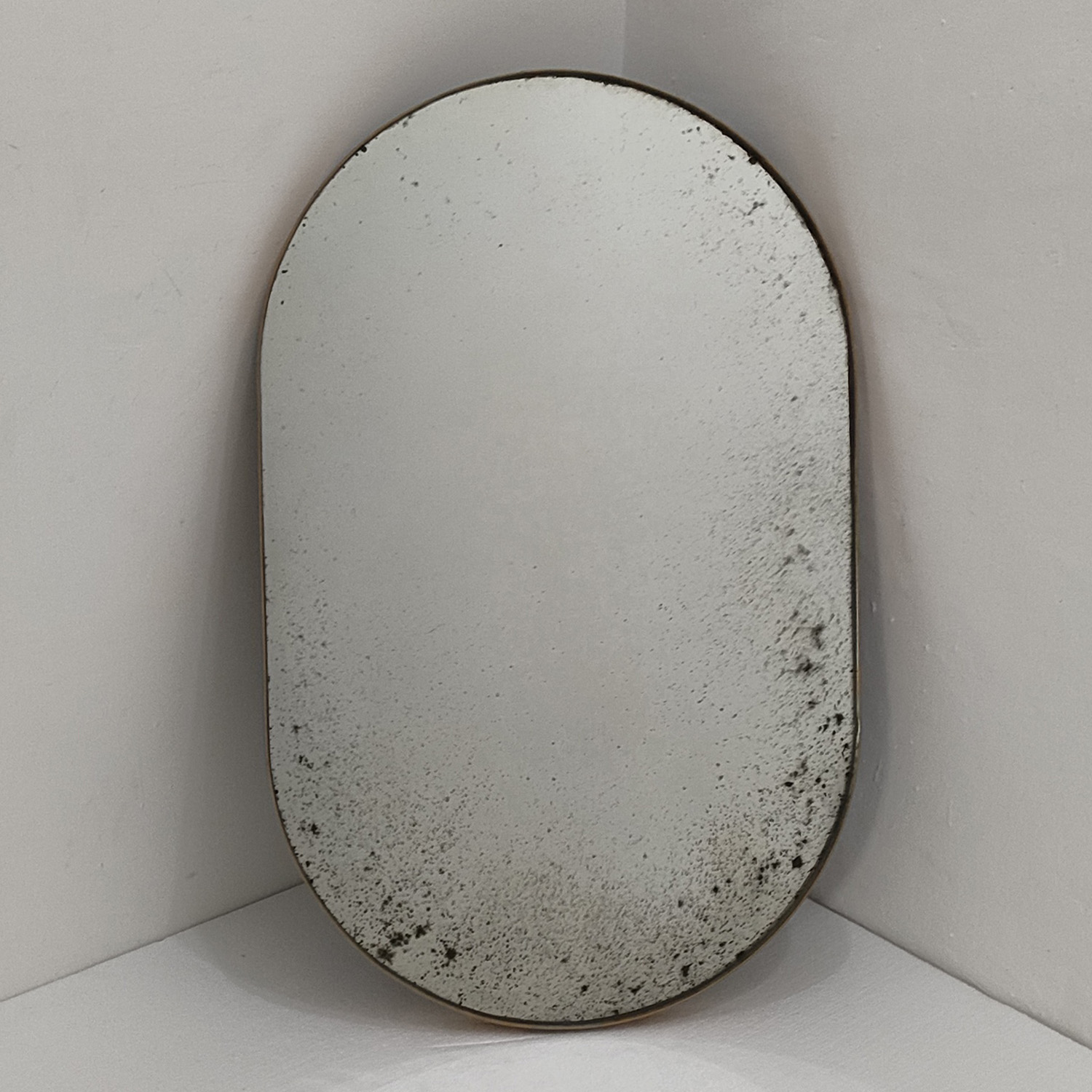 Who Says Antique Wall Mirrors Are Out Of Style? See And Realize Its Eternal Beauty